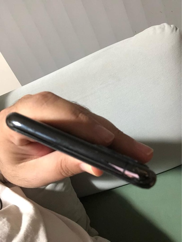 iPhone 11 Pro Max 64 GB - 7