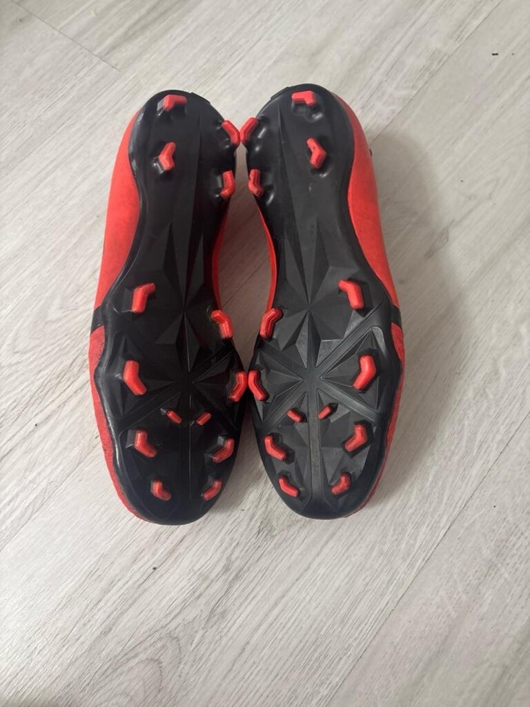 Nike krampondur 38 numara - 2