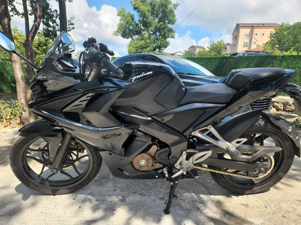 Terrrrrtemiz Pulsar RS200 kapali garaj motoru - 5
