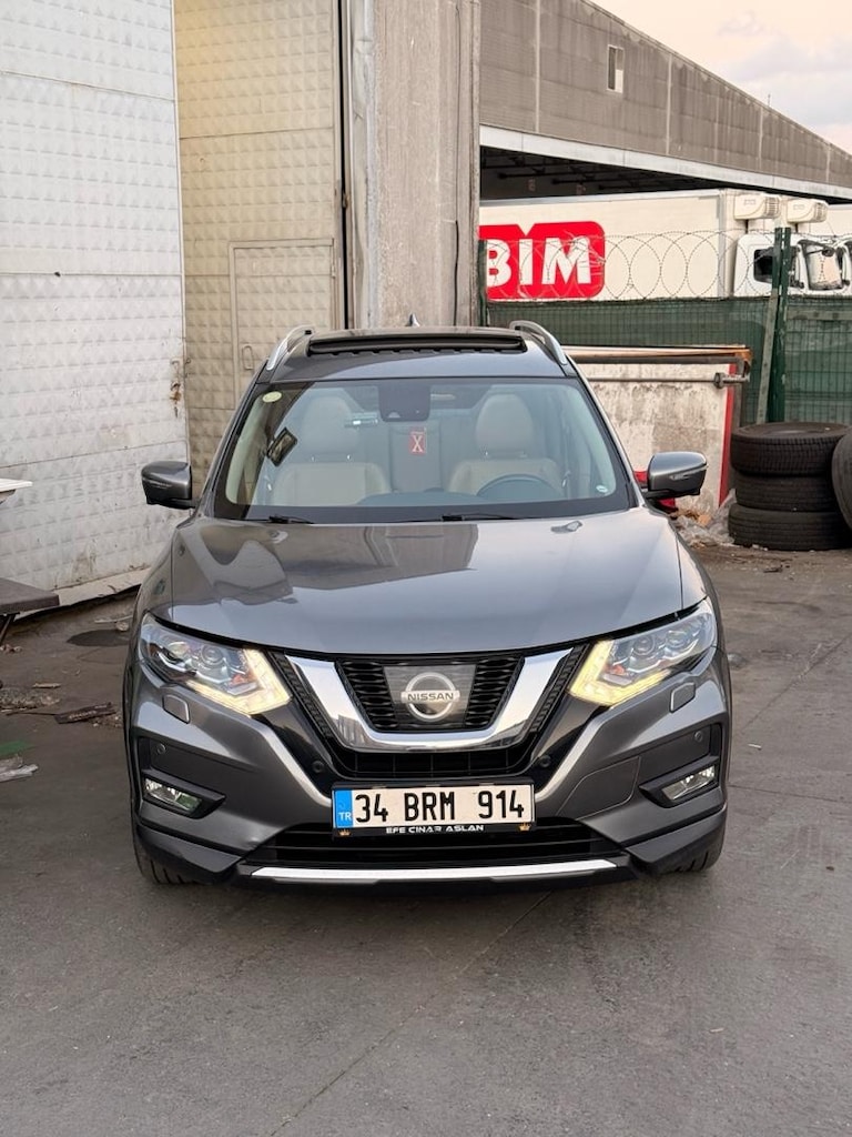 Nissan X-TRAIL