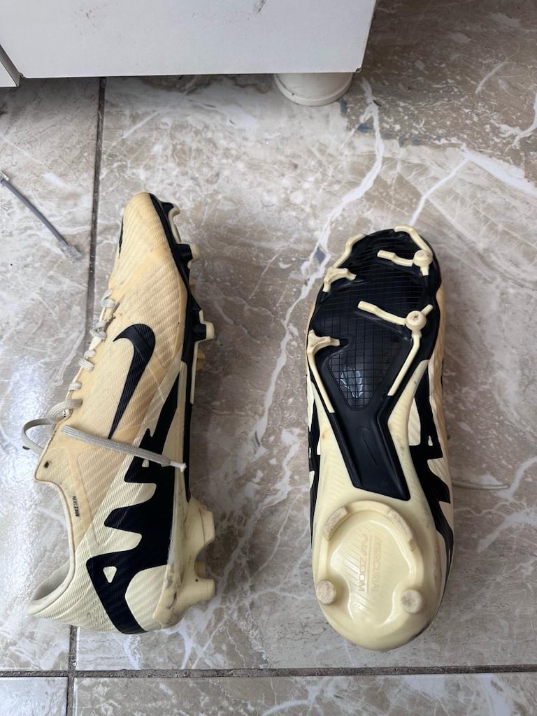 orjinal nike air krampon 41,5 -42 numara - 2