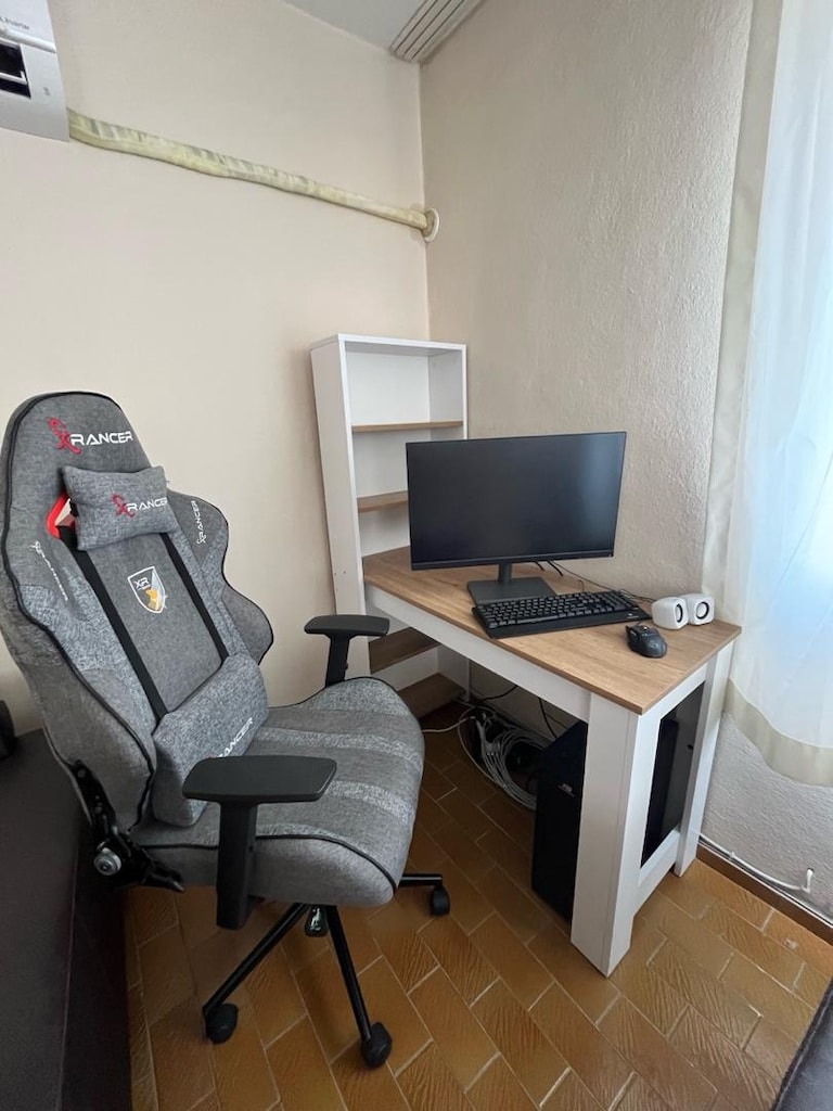 Ryzen 5 3500X | MSI RX580 8GB | 16GB RAM | 480GB SSD | Lenovo 27” 75Hz - 4