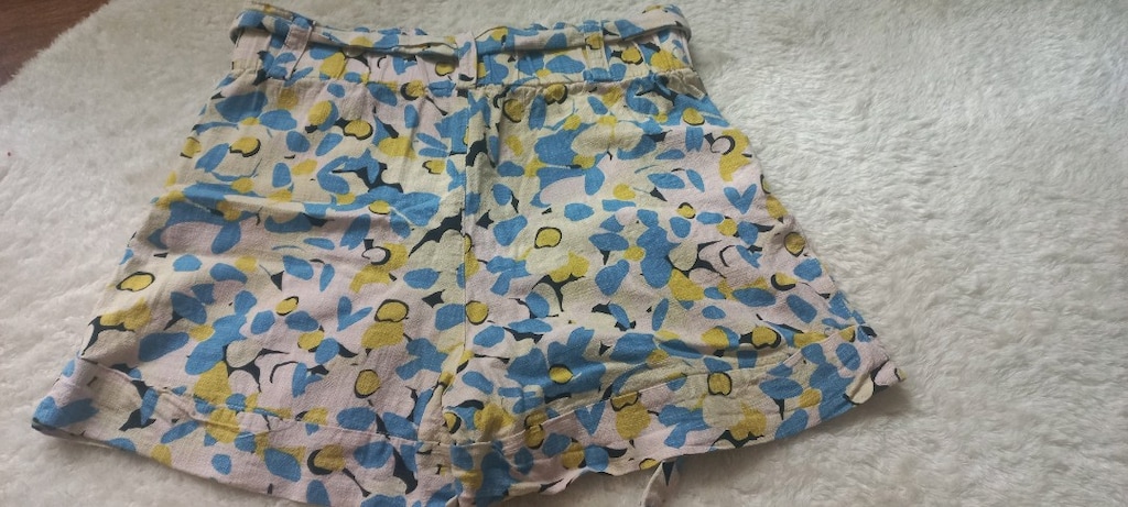 zara çiçek desenli şort — görsel 3/3