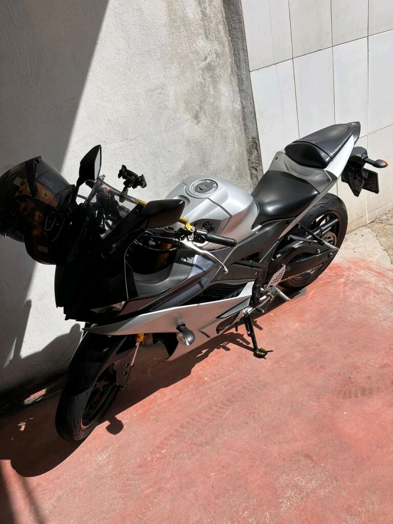 r25 - 9