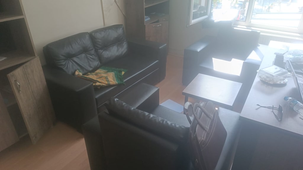 OFİS MASA VE KOLTUK TAKIMI - 3