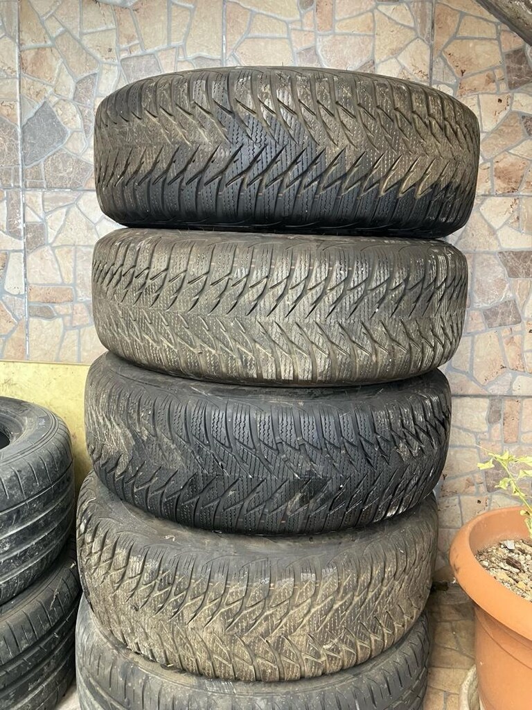 195/65/15 - 2