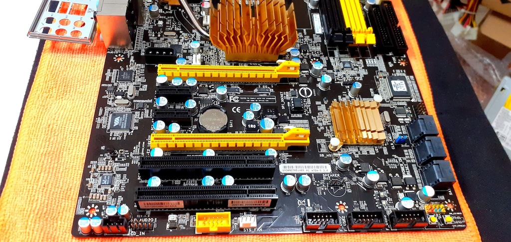 Socket AM3 FOXCONN A7DA-S 3.0 NVMe M.2 SSD BIOS DESTEKLİ ANAKART - 8