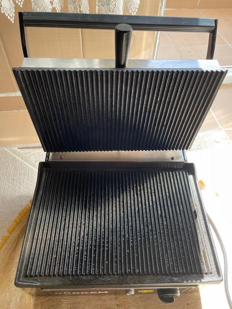 tost makinası temiz ve az kullanılmış endüstriyel - 2
