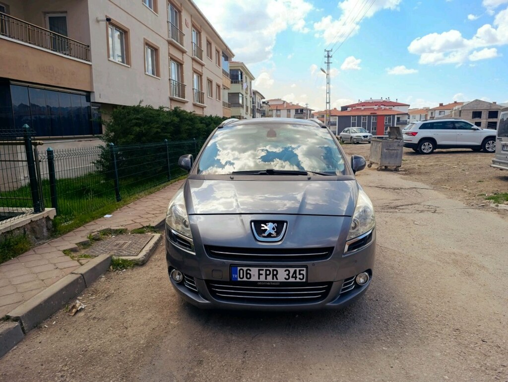 PEJO 5008 1.6 E-HDI premium Pack auto 6R 115HP - 4