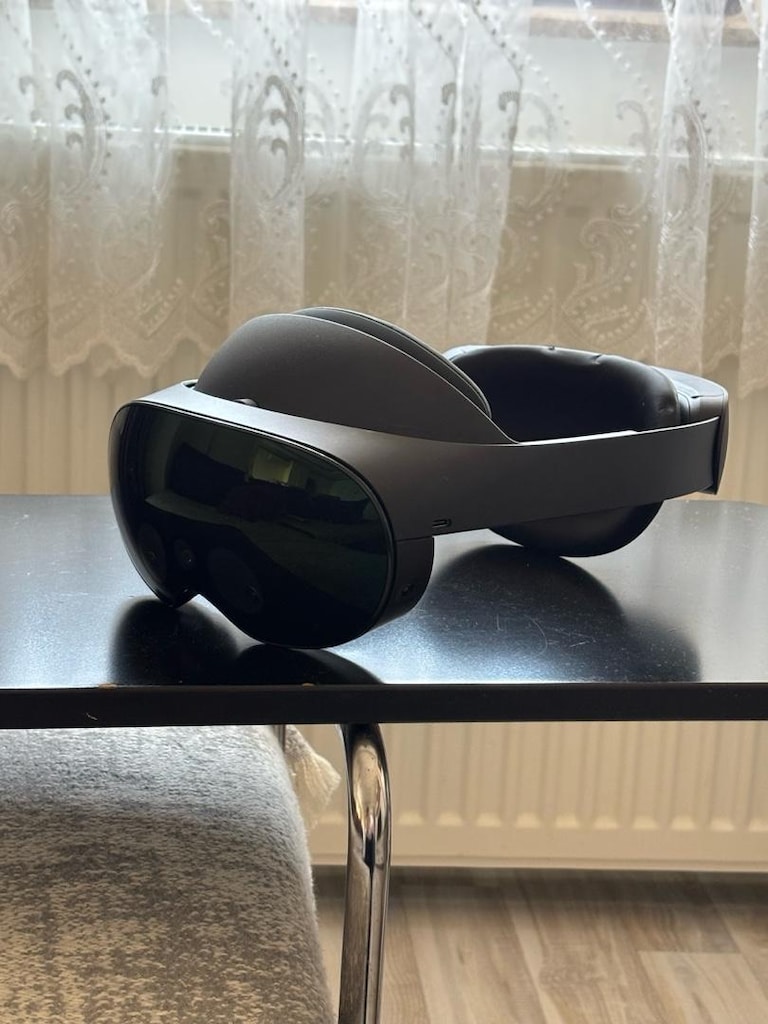 Meta Quest Pro Vr - 5
