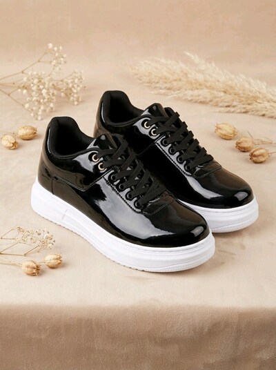 Sıfır - Hiç Kullanılmamış Siyah Rugan Sneaker / Spor Ayakkabı - 42 No