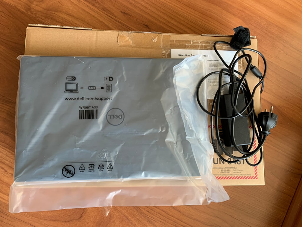 Dell Vostro 5590 i7-10510U 24 GB 1 TB SSD 2GB MX250 15.6" - 4