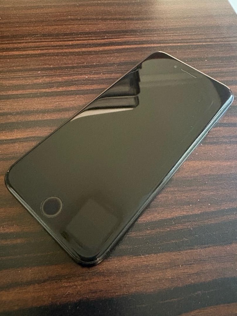 IPHONE SE - 3