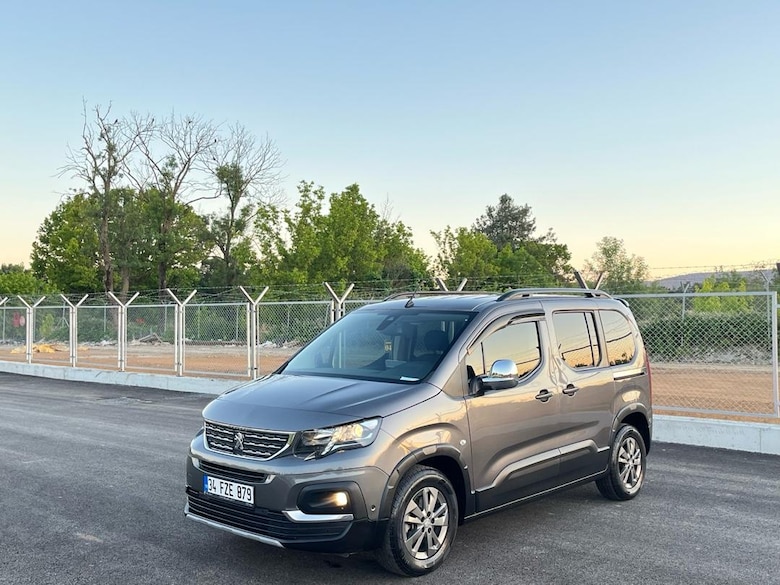 2022 MODEL RİFTER ALLURE 99 KM MANUEL HATASIZ - 3