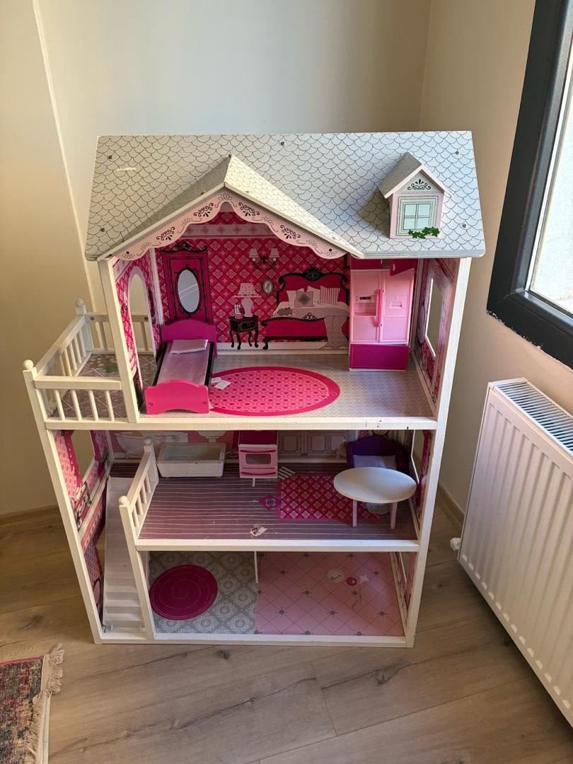 3 Katlı Büyük Ahşap Barbie Evi – Mobilyalı – Temiz - 3