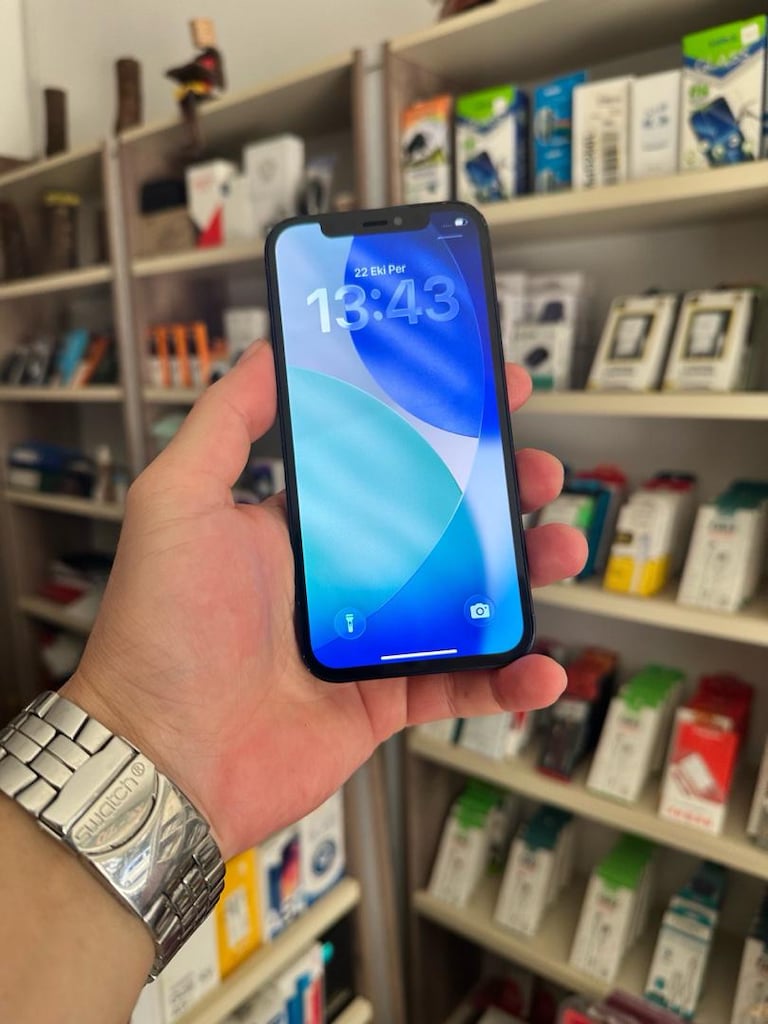 Apple 12 128 Gb kozmetik 10/7 ekran değişen tr chz - 6