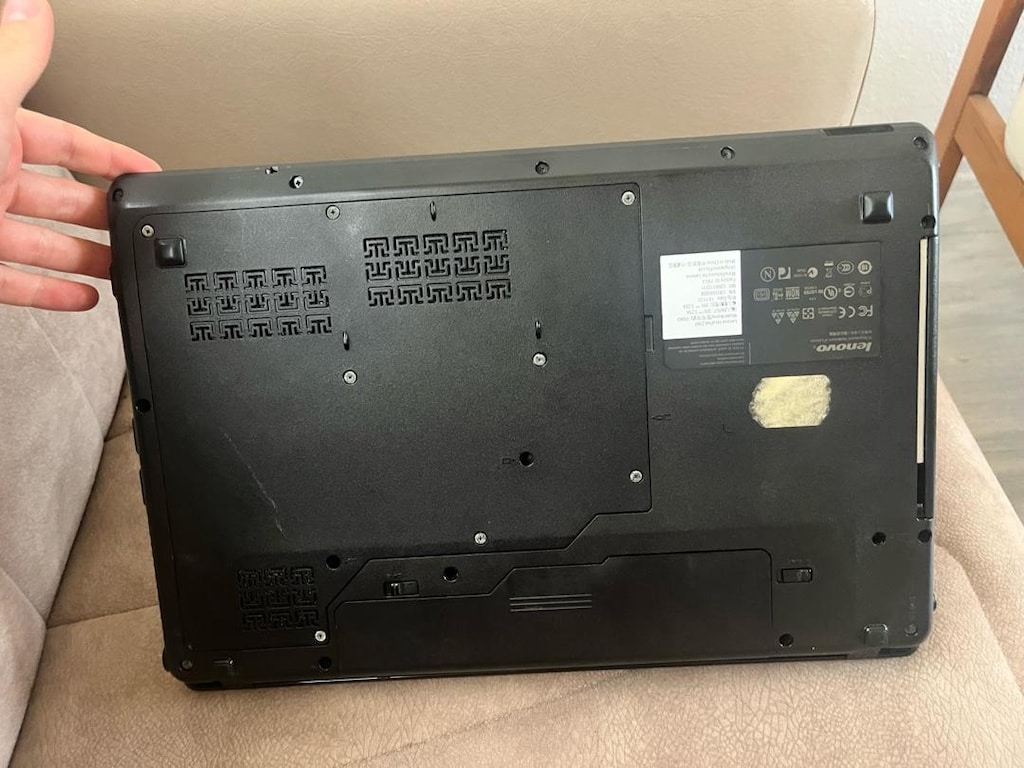 Lenovo IdeaPad Z560 Notebook 4gb ram i5 m460 GeForce 310m ekran kartı - 2