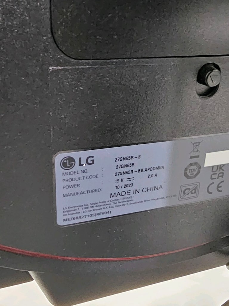 LG UltraGear 27" 1 ms Full HD Pivot IPS 144 Hz Oyuncu Monitörü - 3