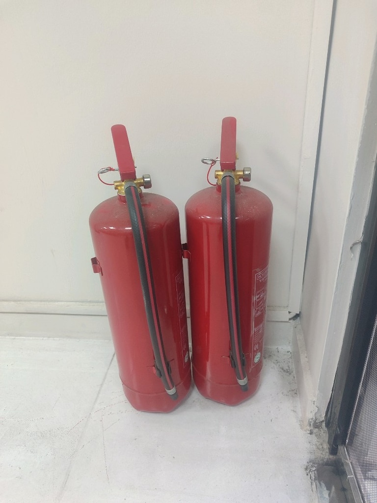 2 adet 6 kg yangın söndürme tüpü - 3