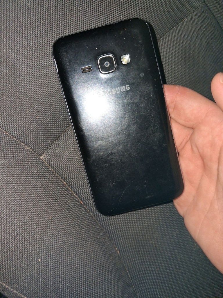 Samsung galaxy j1 - 2
