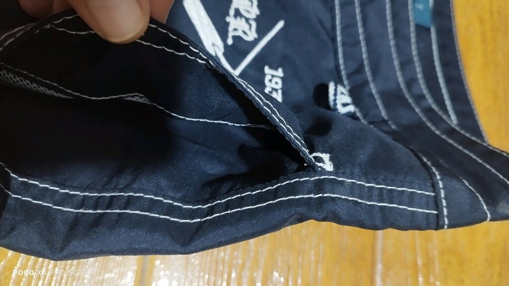 #Polo Ralph Lauren  ünlü ve pahalı marka şort..Az leke sadece.. - 4