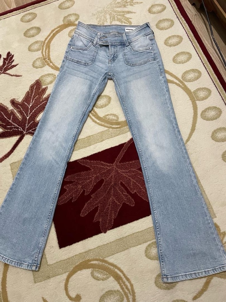 Bershka Açık Mavi Bootcut (İspanyol Paça) Jean – 34 Beden | Temiz