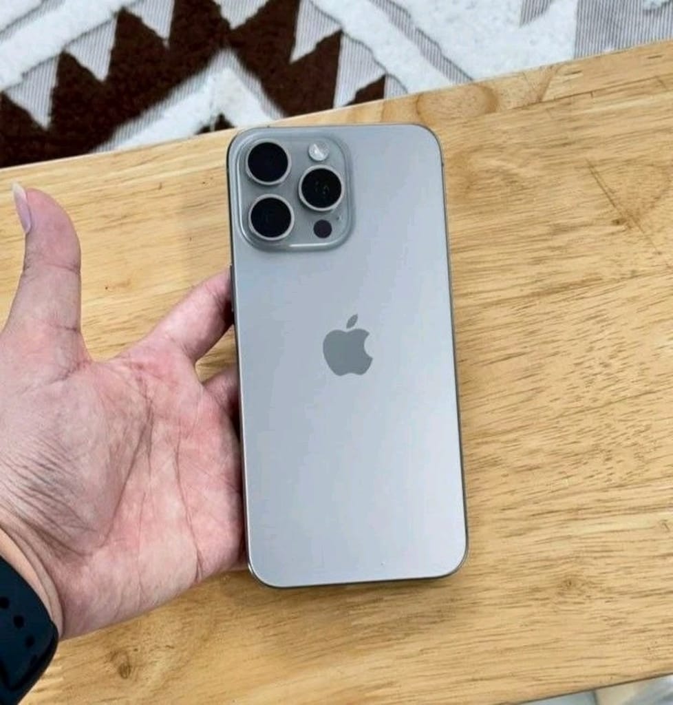İLK SAHİBİNDEN İPhone 15 PRO MAX