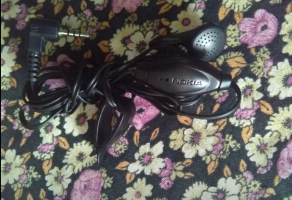 CESITLI USB SARJ ALETI KABLOSU VE KULAKLIK