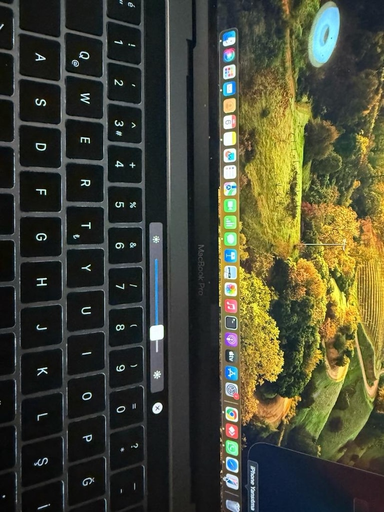 MacBook Pro - 8
