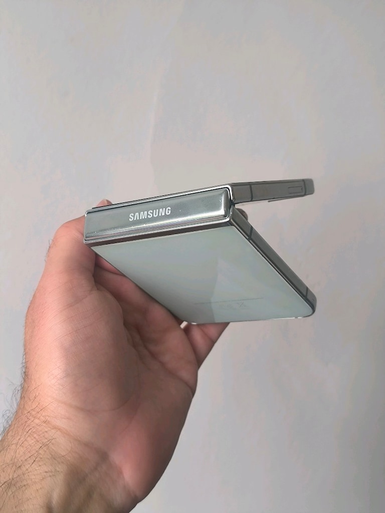 TR SAMSUNG GALAXY Z FLİP 5 256/8 TAMİRSİZ TERTEMİZ SIKINTISIZ - 6