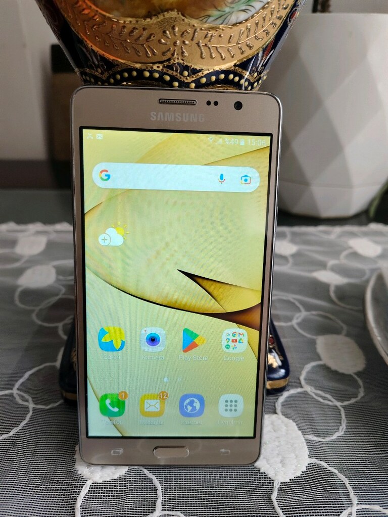 SAMSUNG GALAXY ON7 - 2