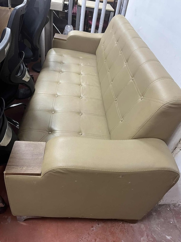 KLAS OFİS PENDİK KREM ÜÇLÜ BEKLEME KOLTUĞU İKİNCİ EL - 3