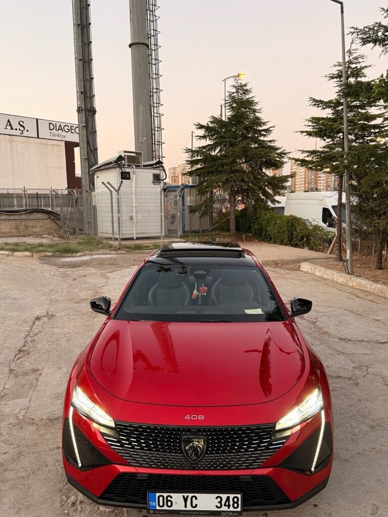 Peugeot 408