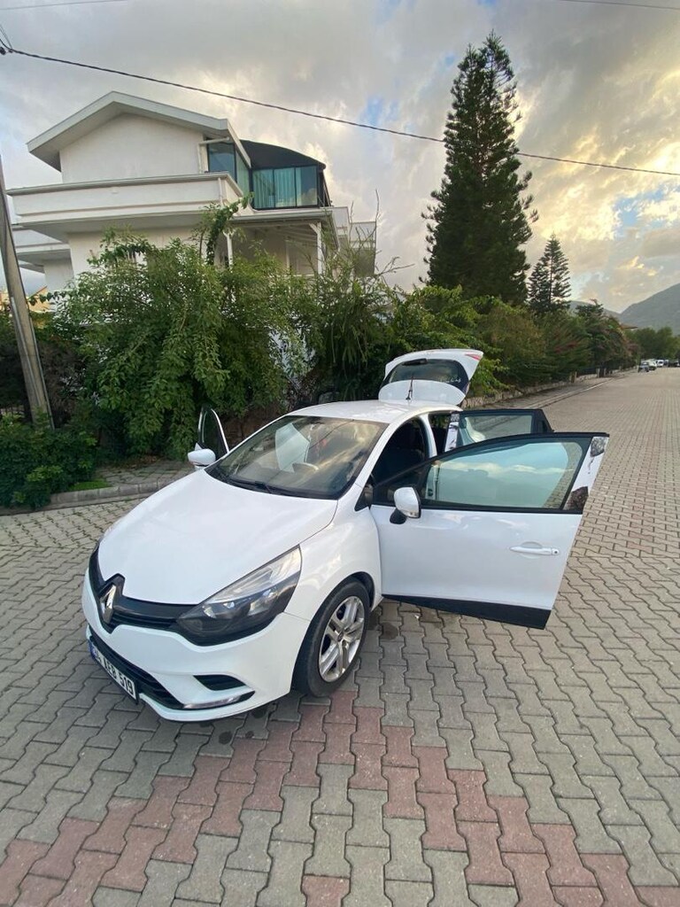 Beyaz Renault Clio - 8