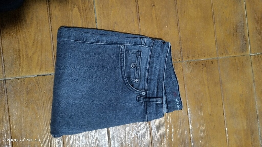 #Loft jeans pantolon..Arka cep yanı dikildi.Eni çekilince 41 Boyu 100 - 4