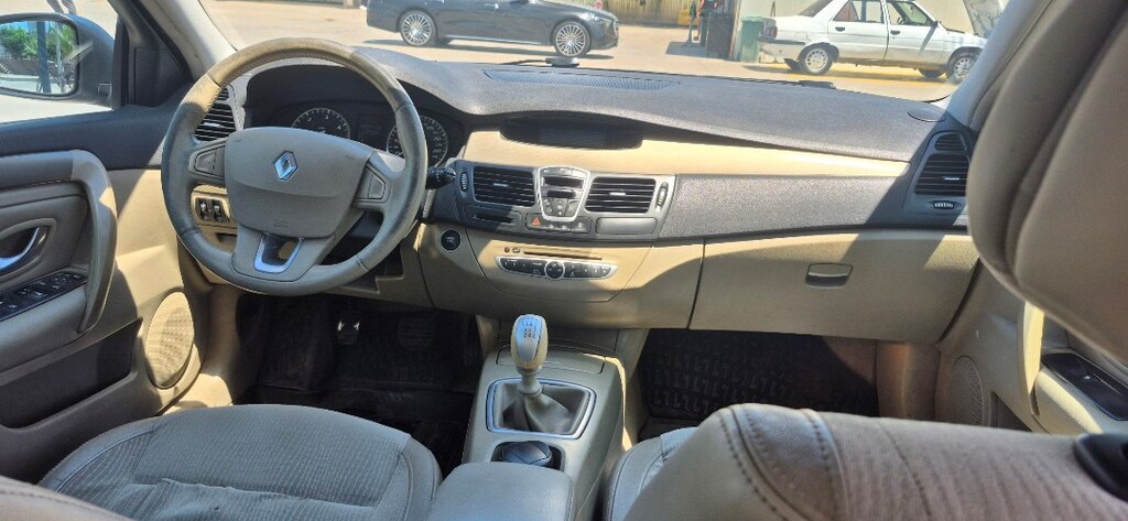 ACİLLL SATILIK RENAULT LAGUNA PRİVİLEGE full paket sıfır motor - 13