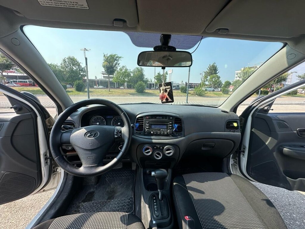SAHİBİNDEN HATASIZ OTOMATİK HYUNDAİ ACCENT 2012 - 6