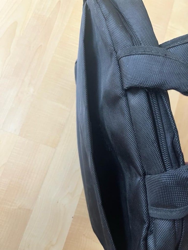 EYEQ Markalı Kaliteli Kalın Yapıda Laptop Çantası - 3