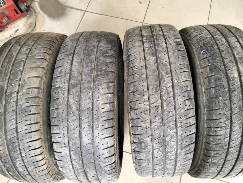 4adet çıkma lastikler 235/65R16C sıfır gibi lastikler - 2