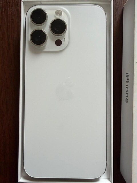 iPhone 16 Pro Max 512 GB Yurt içi 18 Ay Garantili Nokta Hatasız