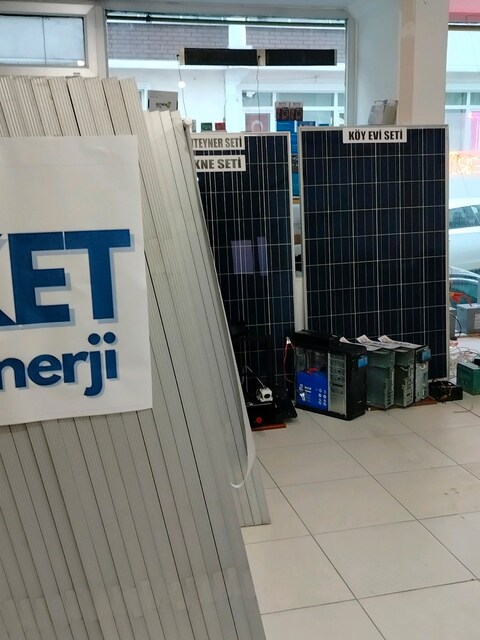 güneş enerji paneli.