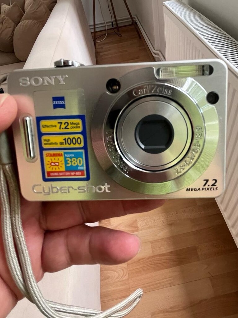 SONY DİJİTAL FOTOĞRAF MAKİNESİ - 4