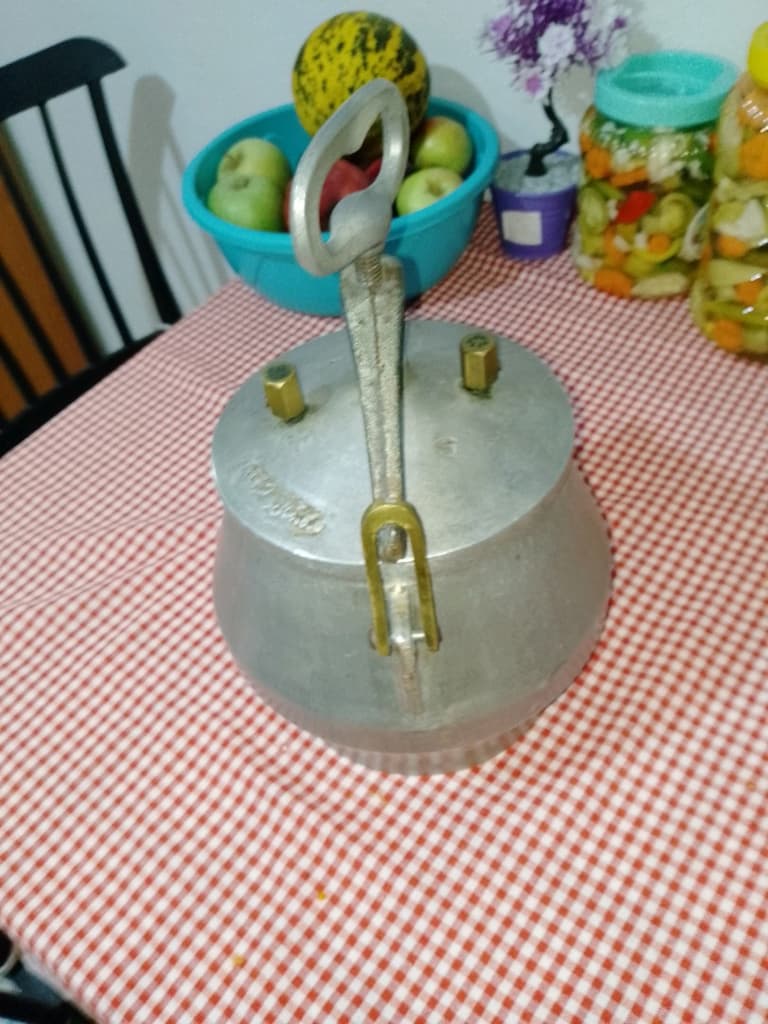 İran döküm düdüklü tencere - 3