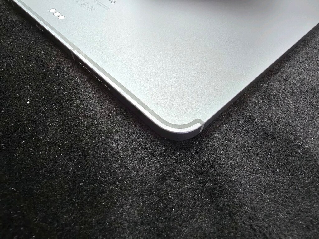 APPLE iPAD PRO 12.9” 6. NESİL – 2 TB – WI-FI + CELLULAR Kusurs - 10