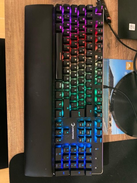 GAMİNG MEKANİK KLAVYE RGB GAMEPOWER