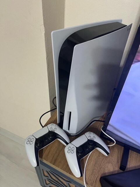 playstation 5 825 Gb cd+dijital +iki kol