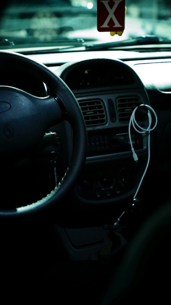 RENAULT CLİO 2 RXT 2000 MODEL 1.6 BAKIMLARI YENİ YAPILDI - 4