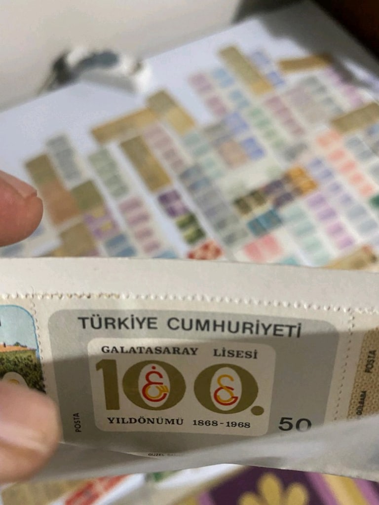Mükemmel bir şekilde korunmuş Yıpranmış Pul Koleksiyonu - 7