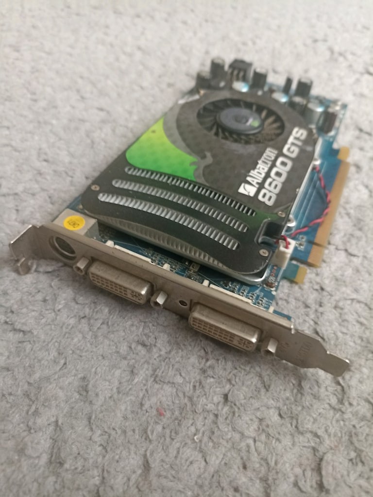 Ekran kartı Server - 2