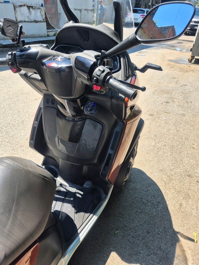 Peugeot metropolis 400 - 4